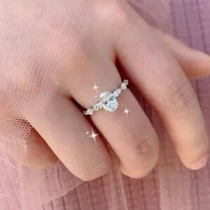 Dazzling Silver Women's Ring